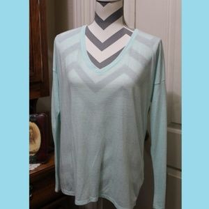 Victoria sleepwear top (B61)